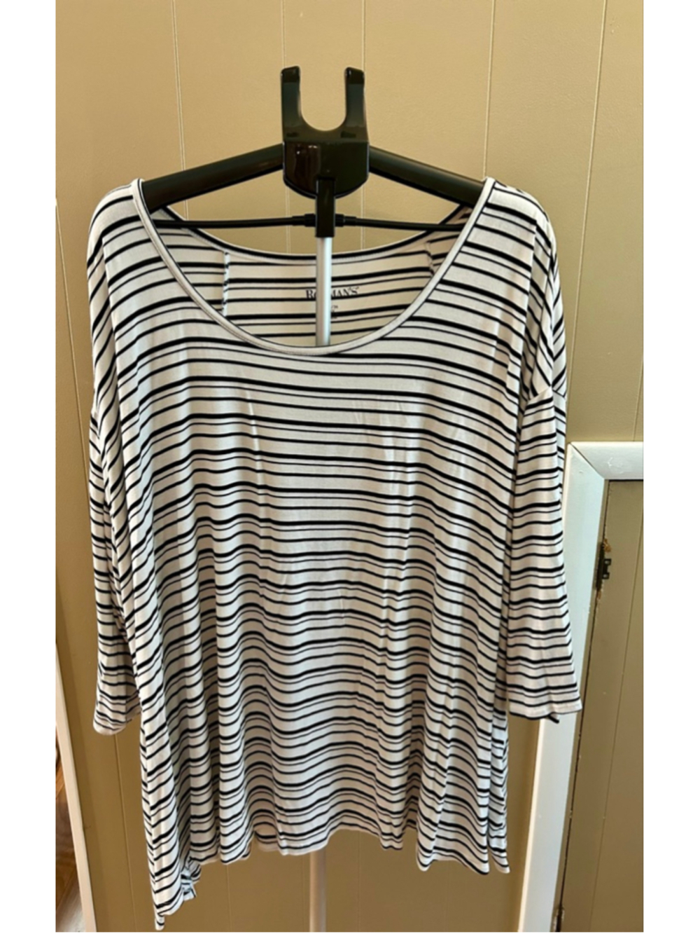Roaman's Women’s Top 4X (34/36) Black White Striped Plus Shirt